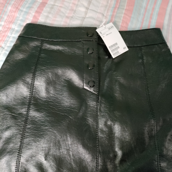 NWT Vegan Leather Mini - Picture 3 of 3